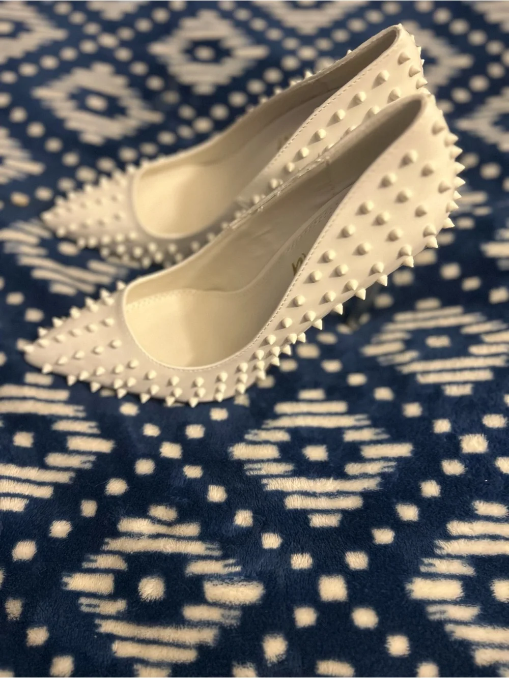 Gorgeous White Pointed Spike heels